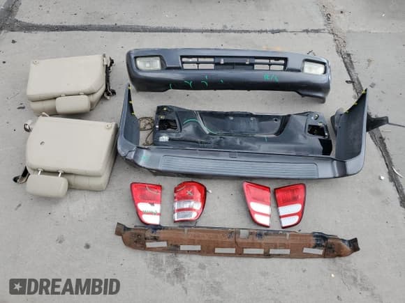 ✅ 2004 Toyota Land Cruiser • VIN: JTEHT05J842065910 • Lot: 63325695. Wystawiony na Copart z przebiegiem 235 759 mil. Bezpłatny archiwum sprzedaży aukcyjnych z USA i szczegółowy raport historii pojazdu na DreamBid. Zdjęcie 13.