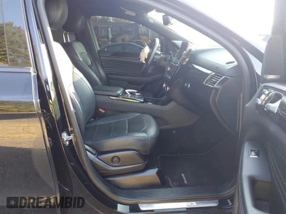 ✅ 2019 Mercedes-Benz GLE 43 AMG • VIN: 4JGED6EB8KA138708 • Lot: 43233097. Listed on IAAI with 75,331 mi. Free auction sales archive from the USA and detailed vehicle history report at DreamBid. Image 5.