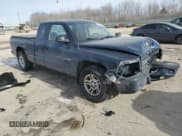 ✅ 2001 Dodge Dakota • VIN: 1B7GL22XX1S273996 • Lot: 41764365. Wystawiony na Copart z przebiegiem 157 111 mil. Bezpłatny archiwum sprzedaży aukcyjnych z USA i szczegółowy raport historii pojazdu na DreamBid. Zdjęcie 4.