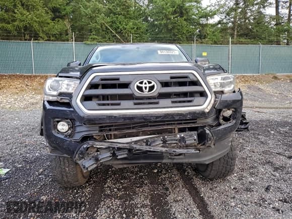 ✅ 2016 Toyota Tacoma TRD Off Road • VIN: 3TMCZ5AN1GM013969 • Lot: 94136925. Listed on Copart with 13,270 mi. Free auction sales archive from the USA and detailed vehicle history report at DreamBid. Image 5.
