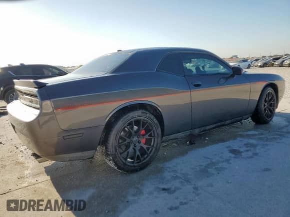 2014 Dodge Challenger Shaker z VIN 2C3CDYBT8EH302456, wystawiony jako Copart lot #60986835 z przebiegiem 108 228 mil mil oraz Czysty tytuł • Clean title. Historia ofert i sprzedaży dostępna na DreamBid. Obrazek 3.