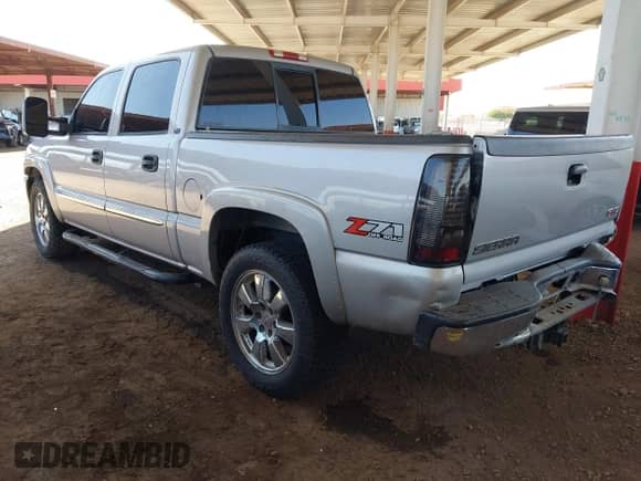2006 GMC Sierra 1500 SLE1 с VIN 2GTEK13T061140381, выставлен на аукционе IAAI как лот 42534074 с пробегом 259 364 миль миль и . История ставок и продаж доступна на DreamBid. Изображение 3.