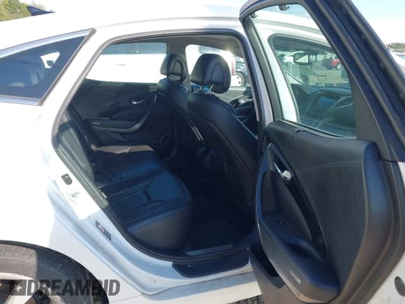 ✅ 2014 Hyundai Azera Limited • VIN: KMHFH4JG8EA410855 • Lot: 43187258. Listed on IAAI with 184,228 mi. Free auction sales archive from the USA and detailed vehicle history report at DreamBid. Image 8.