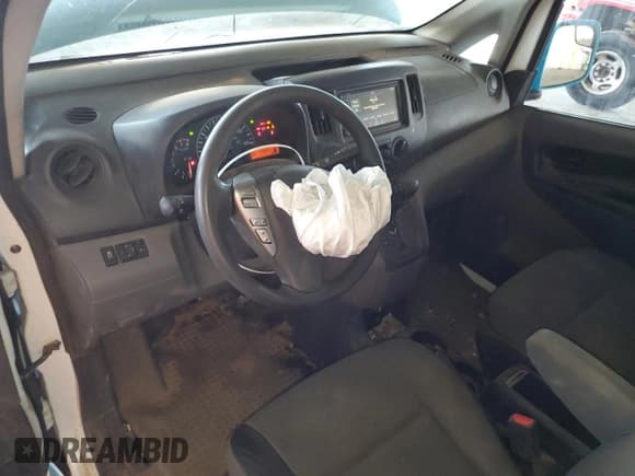 ✅ 2020 Nissan NV200 SV • VIN: 3N6CM0KN5LK708832 • Lot: 71923905. Wystawiony na Copart z przebiegiem 114 560 mil. Bezpłatny archiwum sprzedaży aukcyjnych z USA i szczegółowy raport historii pojazdu na DreamBid. Zdjęcie 8.