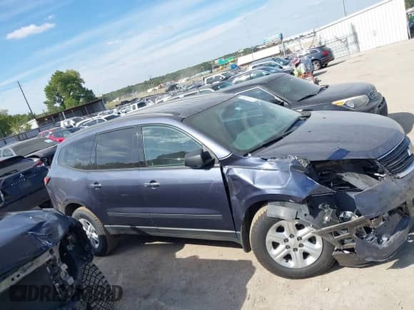 2014 Chevrolet Traverse LS с VIN 1GNKRFED0EJ320019, выставлен на аукционе IAAI как лот 43301151 с пробегом 128 215 миль миль и . История ставок и продаж доступна на DreamBid. Изображение 13.