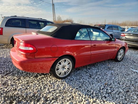 ✅ 2004 Volvo C70 • VIN: YV1NC62D94J044752 • Lot: 92611505. Listed on Copart with 118,337 mi. Free auction sales archive from the USA and detailed vehicle history report at DreamBid. Image 3.