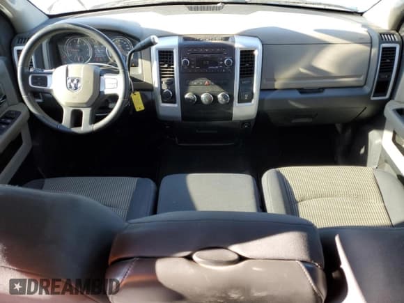 ✅ 2009 Dodge 1500 SLT • VIN: 1D3HV18T59S781504 • Lot: 88242265. Wystawiony na Copart z przebiegiem 182 906 mil. Bezpłatny archiwum sprzedaży aukcyjnych z USA i szczegółowy raport historii pojazdu na DreamBid. Zdjęcie 8.