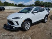 ✅ 2024 Buick Encore GX Preferred • VIN: KL4AMBS29RB181677 • Лот: 82224015. Опубликован ранее на Copart с пробегом Не указан. Бесплатный доступ к архиву аукционных продаж из США и подробный отчёт об истории автомобиля на DreamBid. Изображение 1.