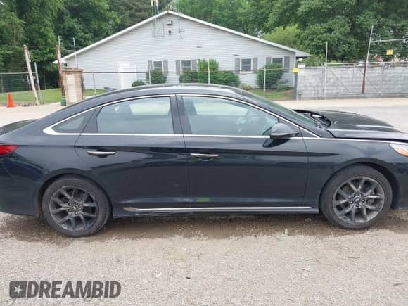2018 Hyundai Sonata Limited with VIN 5NPE34AB9JH675368, listed as a IAAI auction lot 42488981 with 167,016 mi miles and . Bid and sale history available at DreamBid. Image 14.
