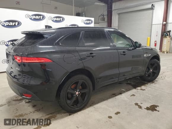 ✅ 2017 Jaguar F-Pace 20d R-Sport • VIN: SADCL2BN2HA490363 • Lot: 83846185. Listed on Copart with 97,388 mi. Free auction sales archive from the USA and detailed vehicle history report at DreamBid. Image 3.