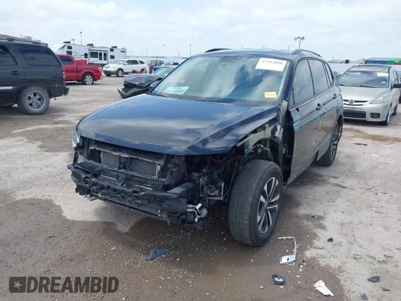 ✅ 2022 Volkswagen Tiguan S • VIN: 3VV0B7AX7NM137070 • Lot: 42492020. Wystawiony na IAAI z przebiegiem 24 396 mil. Bezpłatny archiwum sprzedaży aukcyjnych z USA i szczegółowy raport historii pojazdu na DreamBid. Zdjęcie 6.