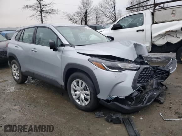 ✅ 2024 Toyota Corolla Cross L • VIN: 7MUAAABG5RV100791 • Lot: 44269985. Listed on Copart with 8,697 mi. Free auction sales archive from the USA and detailed vehicle history report at DreamBid. Image 4.