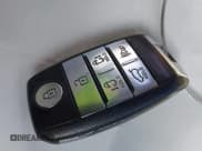 ✅ 2017 Kia Sedona LX • VIN: KNDMB5C13H6312643 • Lot: 43622280. Listed on IAAI with 133,315 mi. Free auction sales archive from the USA and detailed vehicle history report at DreamBid. Image 11.