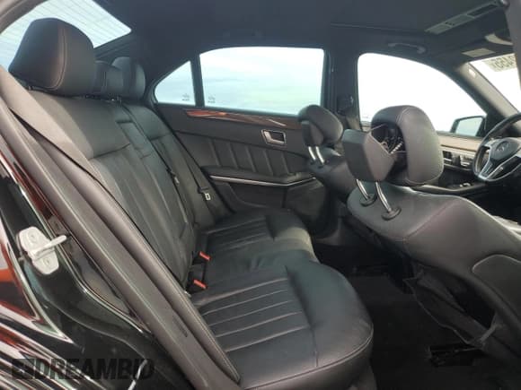 ✅ 2014 Mercedes-Benz E 550 Sport • VIN: WDDHF9BB1EA790226 • Lot: 81372455. Wystawiony na Copart z przebiegiem 100 461 mil. Bezpłatny archiwum sprzedaży aukcyjnych z USA i szczegółowy raport historii pojazdu na DreamBid. Zdjęcie 10.