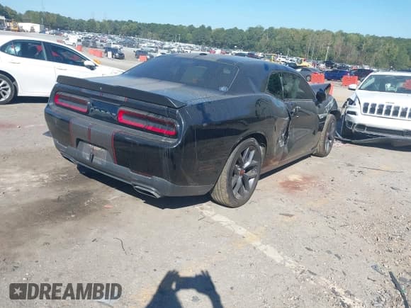 ✅ 2019 Dodge Challenger R/T • VIN: 2C3CDZBT2KH626178 • Lot: 43420289. Listed on IAAI with 105,616 mi. Free auction sales archive from the USA and detailed vehicle history report at DreamBid. Image 4.