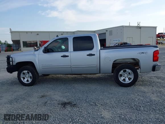 ✅ 2012 Chevrolet Silverado 1500 1HY • VIN: 3GCUKUEJ7CG247794 • Lot: 42234597. Listed on IAAI with 141,324 mi. Free auction sales archive from the USA and detailed vehicle history report at DreamBid. Image 14.