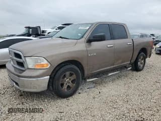 ✅ 2010 Dodge 1500 ST • VIN: 1D7RB1CP4AS246030 • Lot: 50703805. Wystawiony na Copart z przebiegiem 237 205 mil. Bezpłatny archiwum sprzedaży aukcyjnych z USA i szczegółowy raport historii pojazdu na DreamBid. Zdjęcie 1.