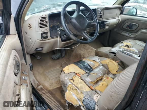 1999 Chevrolet Silverado 1500 с VIN 1GCEK19R7XR112534, выставлен на аукционе Copart как лот 68137075 с пробегом 179 152 миль миль и Чистый • Clean title. История ставок и продаж доступна на DreamBid. Изображение 8.