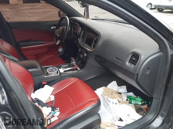 ✅ 2016 Dodge Charger SXT • VIN: 2C3CDXHG7GH327744 • Лот: 43416041. Опубликован ранее на IAAI с пробегом 182 999 миль. Бесплатный доступ к архиву аукционных продаж из США и подробный отчёт об истории автомобиля на DreamBid. Изображение 5.