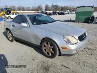 ✅ 1998 Mercedes-Benz SLK 230/320 • VIN: WDBKK47F1WF061219 • Лот: 91655165. Опубликован ранее на Copart с пробегом 195 818 миль. Бесплатный доступ к архиву аукционных продаж из США и подробный отчёт об истории автомобиля на DreamBid. Изображение 4.
