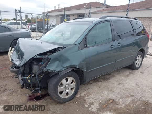 2005 Toyota Sienna LE z VIN 5TDZA23C75S363339, wystawiony jako IAAI lot #43459567 z przebiegiem 184 187 mil mil oraz . Historia ofert i sprzedaży dostępna na DreamBid. Obrazek 2.