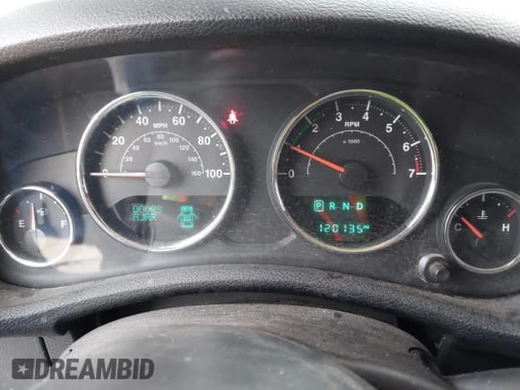 ✅ 2018 Jeep Wrangler Unlimited Sport S • VIN: 1C4BJWDG3JL816930 • Lot: 43569568. Wystawiony na IAAI z przebiegiem 120 135 mil. Bezpłatny archiwum sprzedaży aukcyjnych z USA i szczegółowy raport historii pojazdu na DreamBid. Zdjęcie 7.