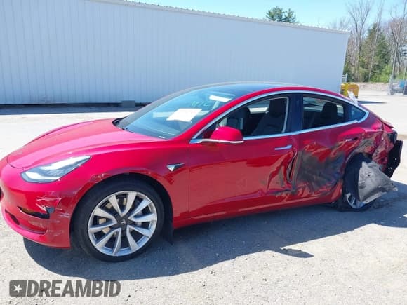 ✅ 2018 Tesla Model 3 Long Range Battery • VIN: 5YJ3E1EB3JF087779 • Lot: 42134749. Wystawiony na IAAI z przebiegiem 21 529 mil. Bezpłatny archiwum sprzedaży aukcyjnych z USA i szczegółowy raport historii pojazdu na DreamBid. Zdjęcie 12.