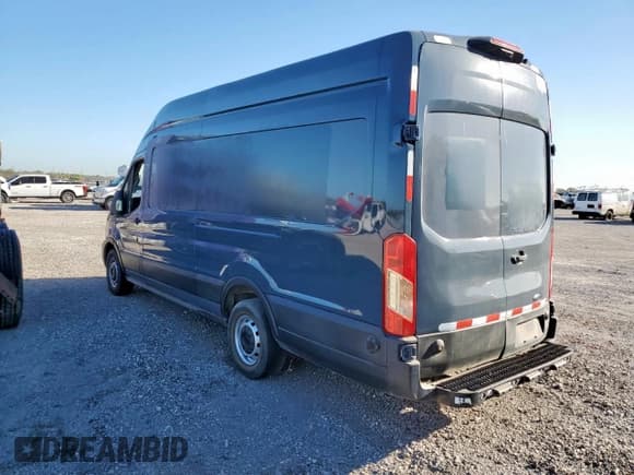 ✅ 2020 Ford Transit Cargo • VIN: 1FTBR3X87LKA87125 • Lot: 84800855. Wystawiony na Copart z przebiegiem 117 735 mil. Bezpłatny archiwum sprzedaży aukcyjnych z USA i szczegółowy raport historii pojazdu na DreamBid. Zdjęcie 2.