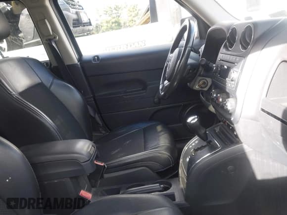 ✅ 2017 Jeep Patriot Sport • VIN: 1C4NJPBA9HD202485 • Lot: 43790130. Listed on IAAI with 63,995 mi. Free auction sales archive from the USA and detailed vehicle history report at DreamBid. Image 5.