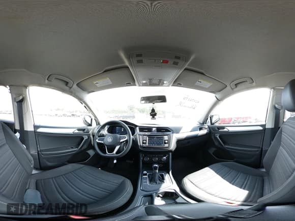 ✅ 2022 Volkswagen Tiguan S • VIN: 3VV1B7AXXNM015548 • Лот: 42970178. Опубликован ранее на IAAI с пробегом 95 320 миль. Бесплатный доступ к архиву аукционных продаж из США и подробный отчёт об истории автомобиля на DreamBid. Изображение 18.