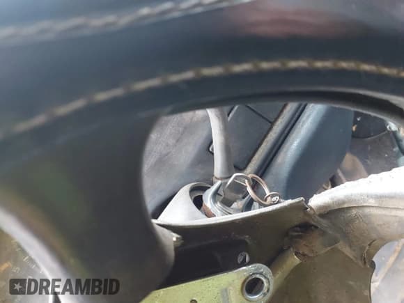 ✅ 1995 Chevrolet Silverado 1500 • VIN: 1GCEC19K5SE147685 • Lot: 41379632. Wystawiony na IAAI z przebiegiem 353 152 mil. Bezpłatny archiwum sprzedaży aukcyjnych z USA i szczegółowy raport historii pojazdu na DreamBid. Zdjęcie 11.