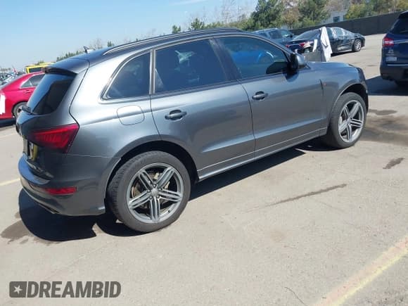 ✅ 2016 Audi Q5 Premium Plus • VIN: WA1DVAFP7GA005725 • Лот: 41620926. Опубликован ранее на IAAI с пробегом 138 050 миль. Бесплатный доступ к архиву аукционных продаж из США и подробный отчёт об истории автомобиля на DreamBid. Изображение 4.