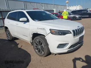 ✅ 2019 Jeep Cherokee Overland • VIN: 1C4PJMJN5KD304899 • Лот: 41977072. Опубликован ранее на IAAI с пробегом 75 830 миль. Бесплатный доступ к архиву аукционных продаж из США и подробный отчёт об истории автомобиля на DreamBid. Изображение 1.
