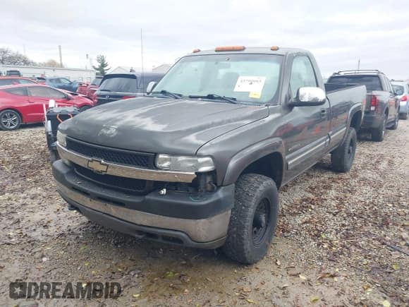 ✅ 2001 Chevrolet Silverado 2500HD • VIN: 1GCHK24U91E289728 • Лот: 43790003. Опубликован ранее на IAAI с пробегом 168 625 миль. Бесплатный доступ к архиву аукционных продаж из США и подробный отчёт об истории автомобиля на DreamBid. Изображение 2.