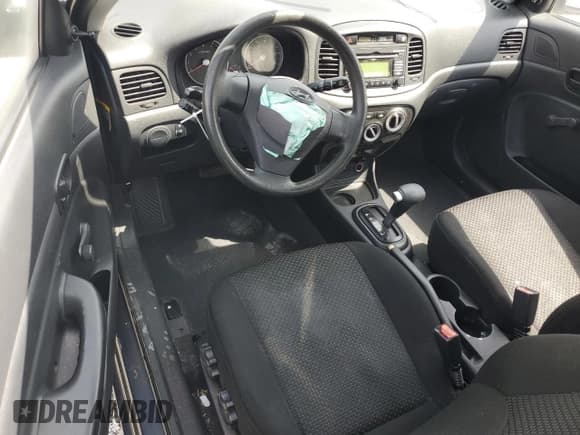 ✅ 2008 Hyundai Accent GS • VIN: KMHCM36C38U082276 • Лот: 57222655. Опубликован ранее на Copart с пробегом 198 504 миль. Бесплатный доступ к архиву аукционных продаж из США и подробный отчёт об истории автомобиля на DreamBid. Изображение 8.