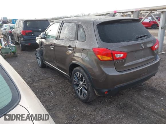 ✅ 2017 Mitsubishi Outlander ES • VIN: JA4AP3AU3HZ010350 • Lot: 43796313. Listed on IAAI with 123,875 mi. Free auction sales archive from the USA and detailed vehicle history report at DreamBid. Image 3.