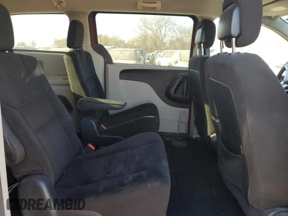 ✅ 2015 Dodge Grand Caravan SXT • VIN: 2C4RDGCG0FR718448 • Lot: 92817735. Listed on Copart with 176,474 mi. Free auction sales archive from the USA and detailed vehicle history report at DreamBid. Image 11.