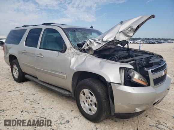 ✅ 2009 Chevrolet Suburban 2LT • VIN: 1GNFC26049R203087 • Lot: 62851934. Wystawiony na Copart z przebiegiem 164 136 mil. Bezpłatny archiwum sprzedaży aukcyjnych z USA i szczegółowy raport historii pojazdu na DreamBid. Zdjęcie 4.