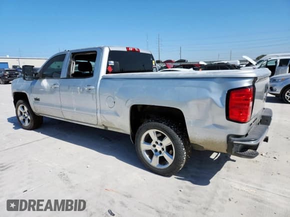 ✅ 2018 Chevrolet Silverado 1500 LT • VIN: 1GCPCREC1JF216385 • Lot: 66747215. Wystawiony na Copart z przebiegiem Nie podano. Bezpłatny archiwum sprzedaży aukcyjnych z USA i szczegółowy raport historii pojazdu na DreamBid. Zdjęcie 2.