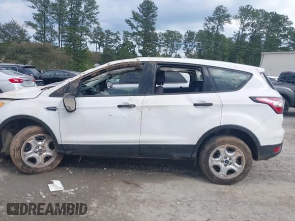 ✅ 2017 Ford Escape S • VIN: 1FMCU0F76HUC30910 • Lot: 43405742. Listed on IAAI with 160,138 mi. Free auction sales archive from the USA and detailed vehicle history report at DreamBid. Image 14.