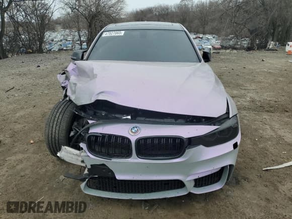 ✅ 2015 BMW 3 Series 320i xDrive • VIN: WBA3C3G58FNS73235 • Lot: 47827065. Wystawiony na Copart z przebiegiem 132 015 mil. Bezpłatny archiwum sprzedaży aukcyjnych z USA i szczegółowy raport historii pojazdu na DreamBid. Zdjęcie 5.