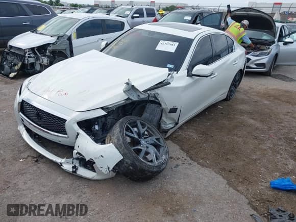 ✅ 2015 Infiniti Q50 Premium • VIN: JN1BV7APXFM352327 • Лот: 42367983. Опубликован ранее на IAAI с пробегом 110 636 миль. Бесплатный доступ к архиву аукционных продаж из США и подробный отчёт об истории автомобиля на DreamBid. Изображение 2.