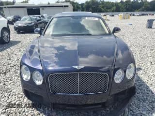 ✅ 2014 Bentley Flying Spur • VIN: SCBEC9ZA1EC094542 • Lot: 80836405. Wystawiony na Copart z przebiegiem 42 601 mil. Bezpłatny archiwum sprzedaży aukcyjnych z USA i szczegółowy raport historii pojazdu na DreamBid. Zdjęcie 5.