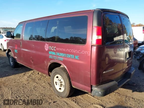 ✅ 2003 Chevrolet Express Passenger • VIN: 1GAHG35U831216620 • Lot: 43547169. Listed on IAAI with 144,365 mi. Free auction sales archive from the USA and detailed vehicle history report at DreamBid. Image 3.