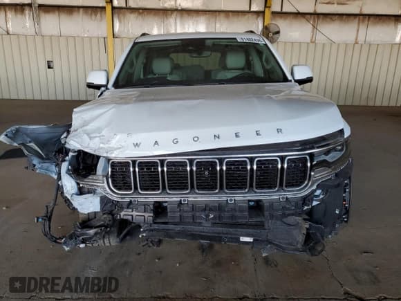 ✅ 2022 Jeep Wagoneer Series II • VIN: 1C4SJVBT6NS119158 • Lot: 81402435. Wystawiony na Copart z przebiegiem 49 652 mil. Bezpłatny archiwum sprzedaży aukcyjnych z USA i szczegółowy raport historii pojazdu na DreamBid. Zdjęcie 5.