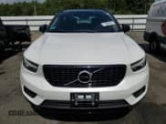 ✅ 2021 Volvo XC40 R-Design • VIN: YV4162UM3M2405076 • Лот: 71666295. Опубликован ранее на Copart с пробегом 65 701 миль. Бесплатный доступ к архиву аукционных продаж из США и подробный отчёт об истории автомобиля на DreamBid. Изображение 5.