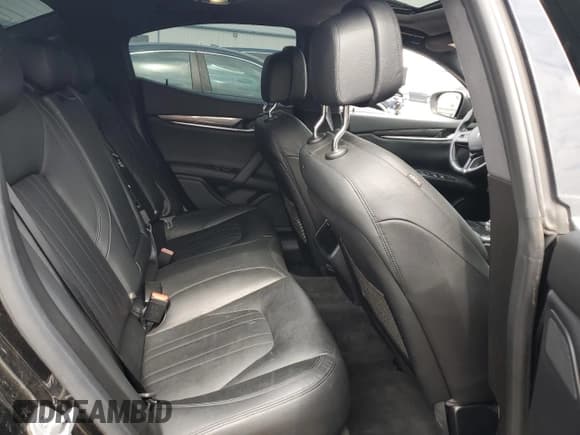 ✅ 2018 Maserati Ghibli • VIN: ZAM57XSA6J1300410 • Lot: 59887185. Wystawiony na Copart z przebiegiem 78 794 mil. Bezpłatny archiwum sprzedaży aukcyjnych z USA i szczegółowy raport historii pojazdu na DreamBid. Zdjęcie 10.