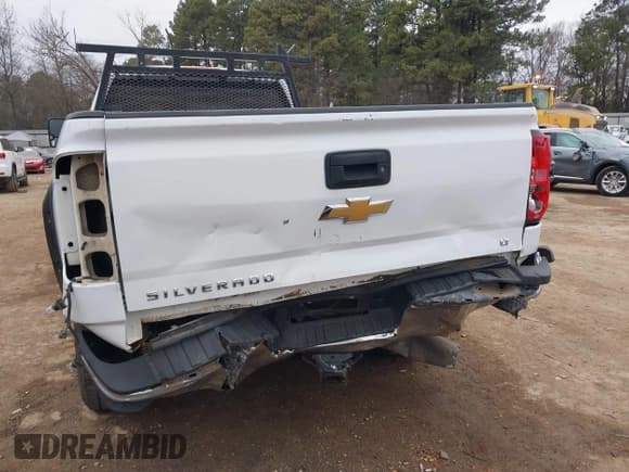 ✅ 2018 Chevrolet Silverado 2500HD LT • VIN: 1GC1KVEYXJF235496 • Лот: 41335300. Опубликован ранее на IAAI с пробегом 208 408 миль. Бесплатный доступ к архиву аукционных продаж из США и подробный отчёт об истории автомобиля на DreamBid. Изображение 6.