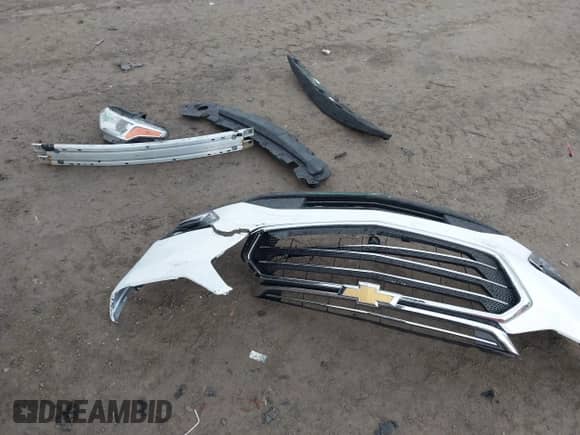 2020 Chevrolet Traverse LT with VIN 1GNEVHKW1LJ300157, listed as a IAAI auction lot 43360072 with 76,992 mi miles and . Bid and sale history available at DreamBid. Image 12.