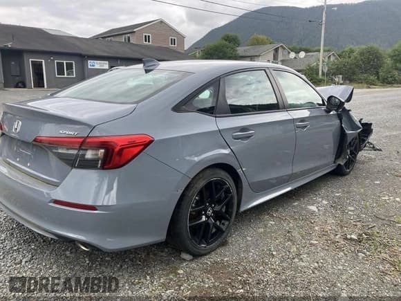 ✅ 2022 Honda Civic Sport • VIN: 2HGFE2F55NH536974 • Lot: 43115804. Wystawiony na IAAI z przebiegiem 21 431 mil. Bezpłatny archiwum sprzedaży aukcyjnych z USA i szczegółowy raport historii pojazdu na DreamBid. Zdjęcie 4.